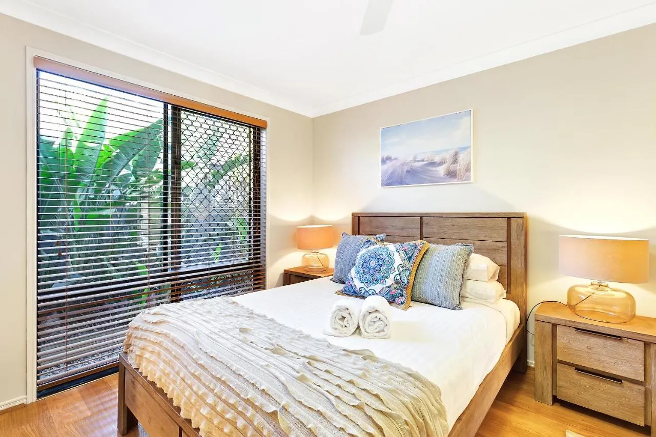 Pet Friendly 5 Bedroom Family Home W Pool At Caloundra Caloundra West 0*,  Australia