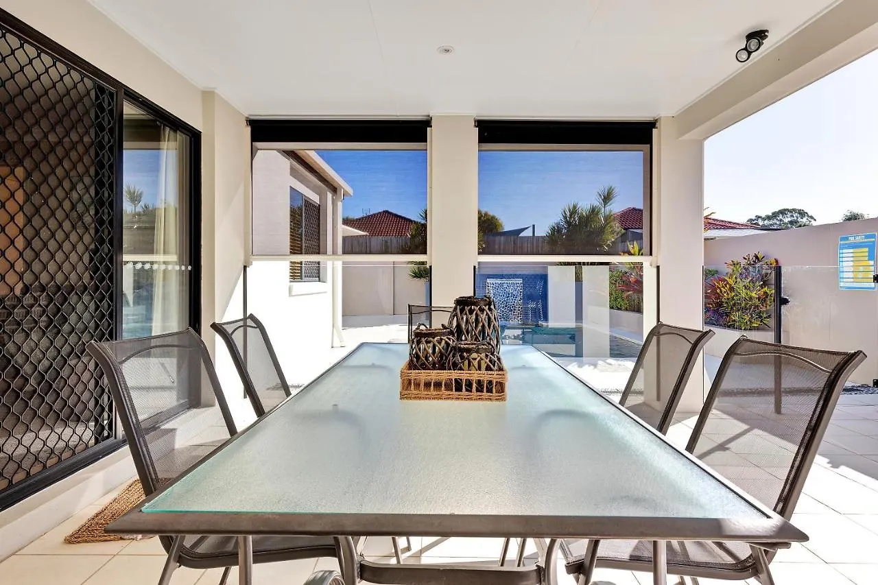 Сasa de vacaciones Pet Friendly 5 Bedroom Family Home W Pool At Caloundra Caloundra West Australia