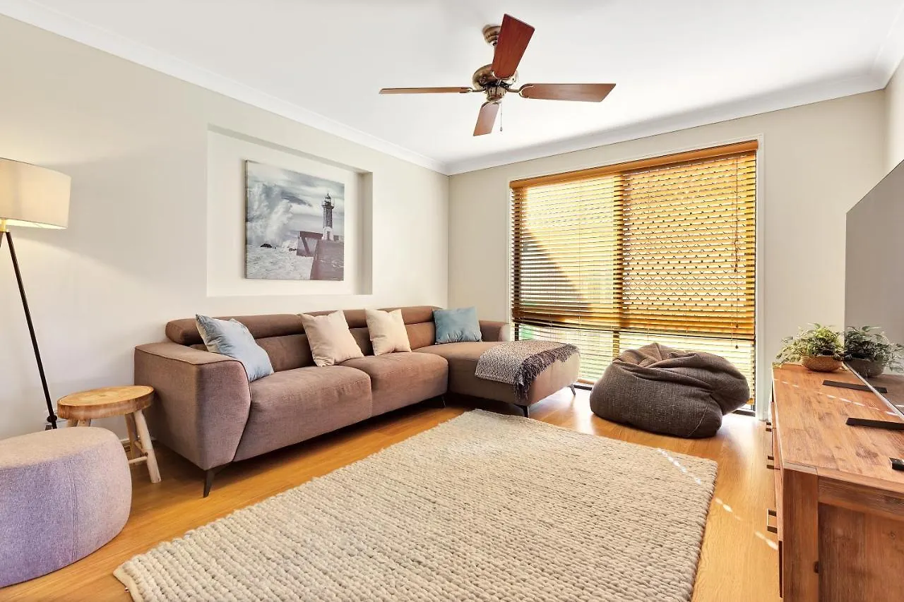 Pet Friendly 5 Bedroom Family Home W Pool At Caloundra Caloundra West Сasa de vacaciones