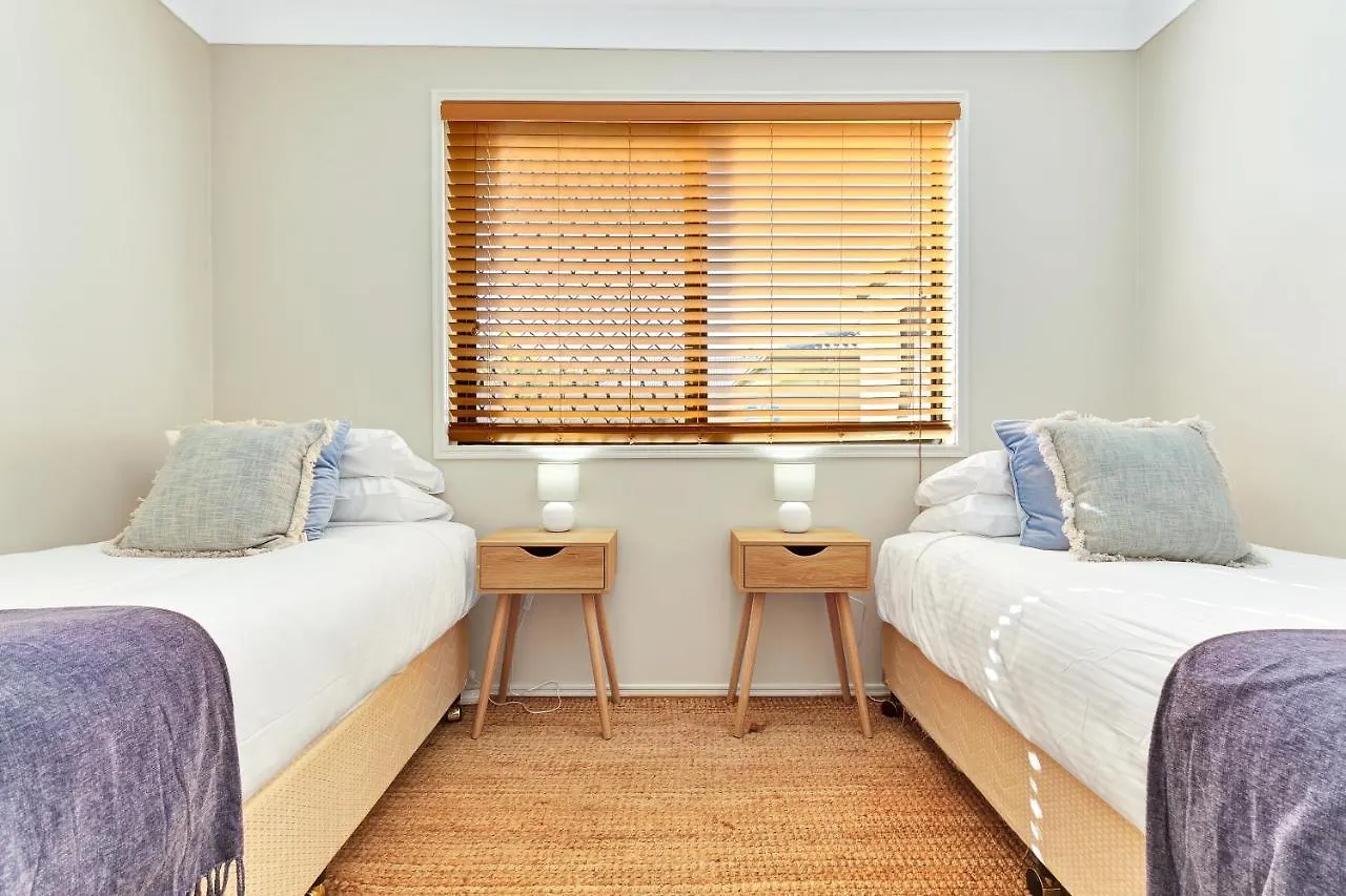 Сasa de vacaciones Pet Friendly 5 Bedroom Family Home W Pool At Caloundra Caloundra West