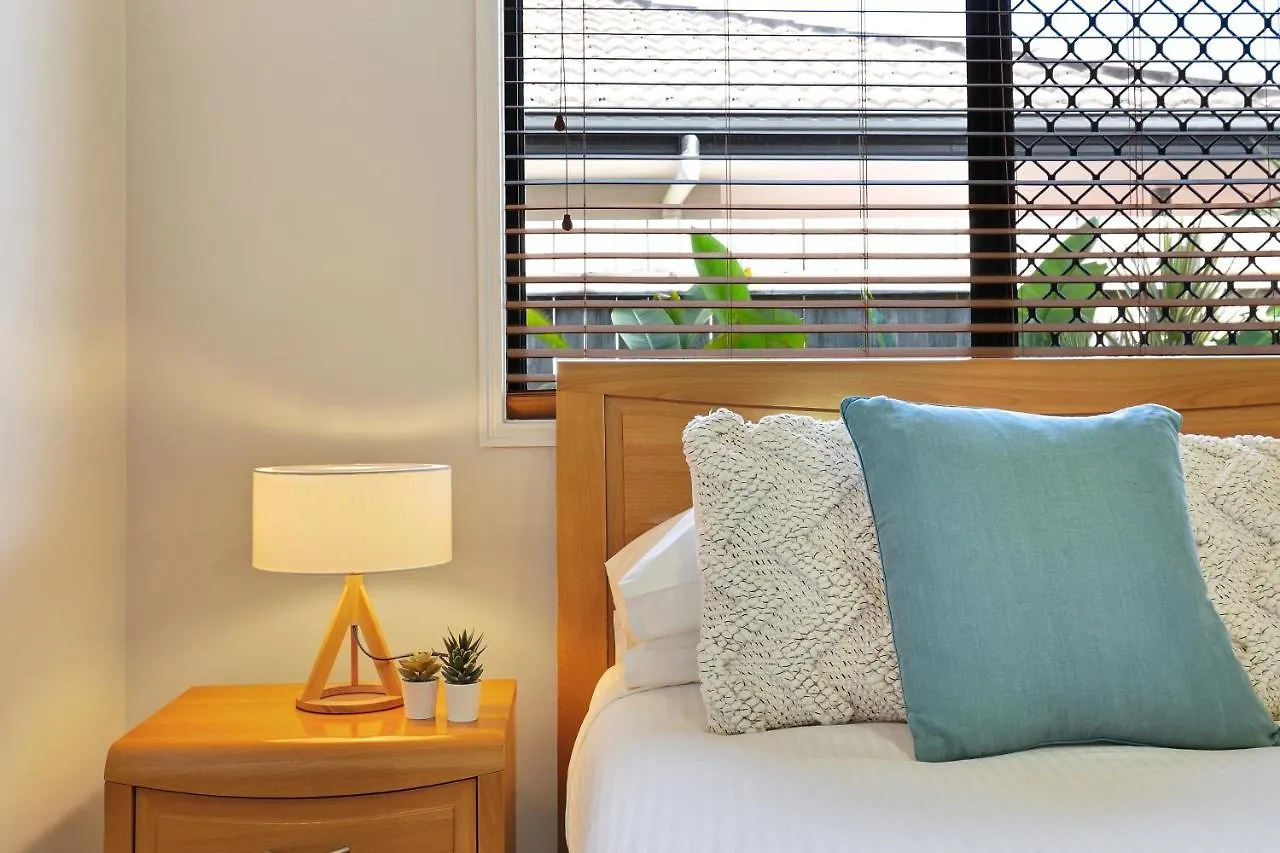 Pet Friendly 5 Bedroom Family Home W Pool At Caloundra Caloundra West 0*,  Australia